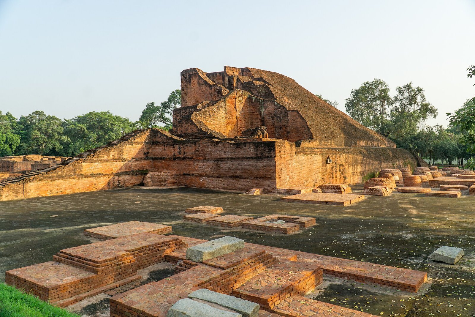 Sariputta Stupa (Temple 3) at the ruins of Nalanda Mahavihara